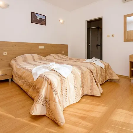 Kristal Beach Apartment Nesebar